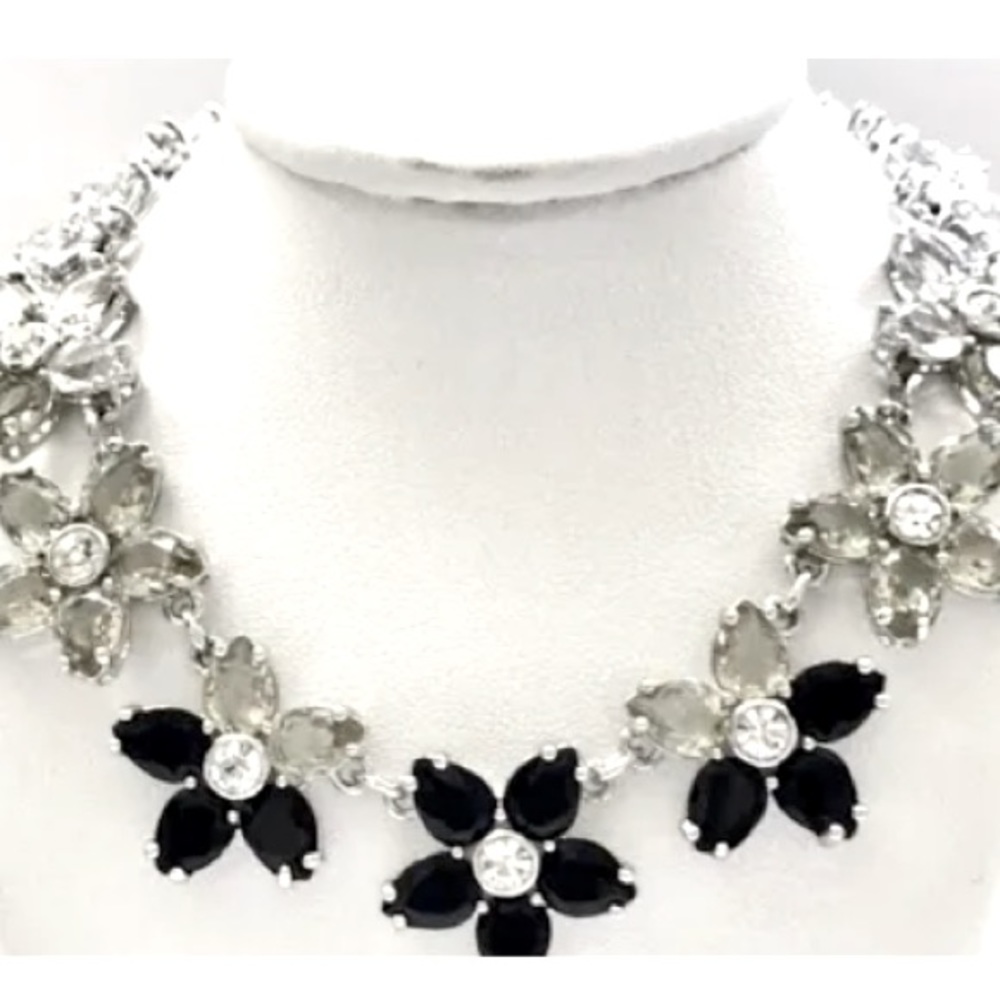 New Kate Spade bed of roses necklace - Picture 4 of 10